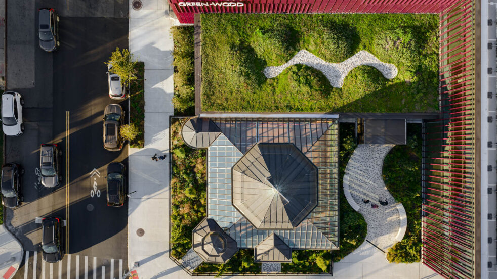 Aerial view of a visitor's center's green roof. Image Credit: Rafael gamo.