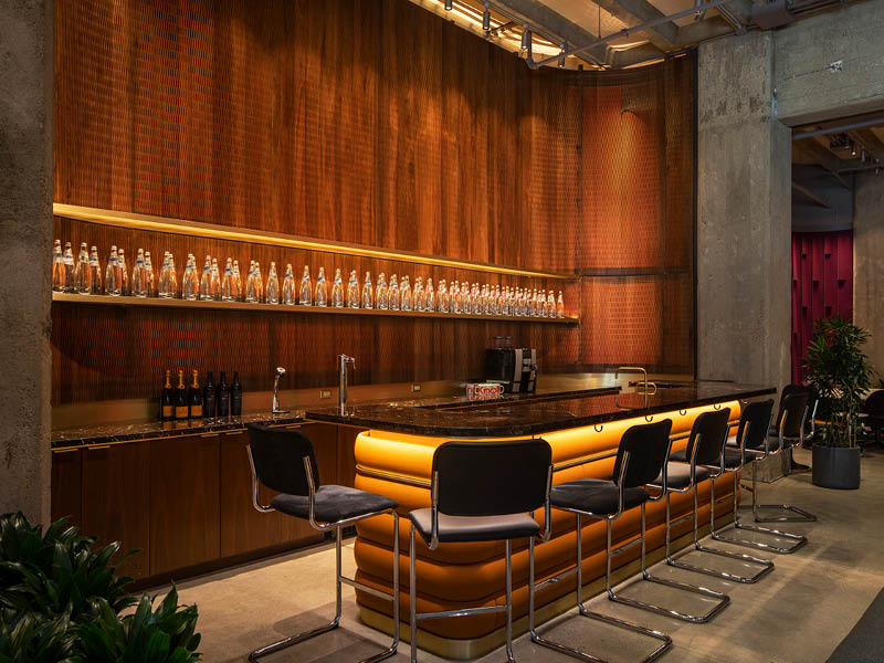 Knoll DC Bar