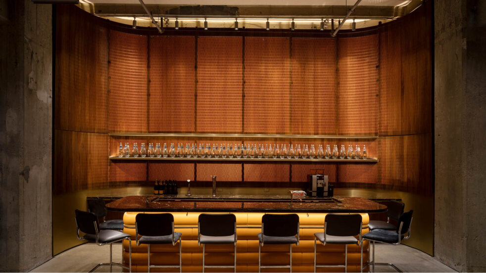 Knoll DC's feature bar
